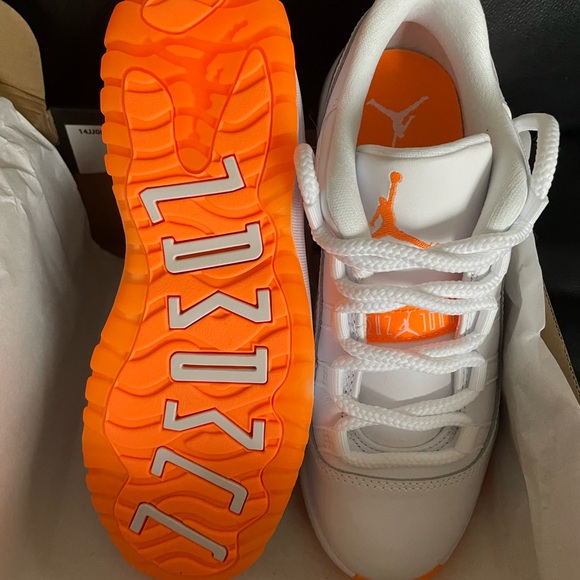 Jordan 111 Retro Low (PS) - Picture 3 of 5